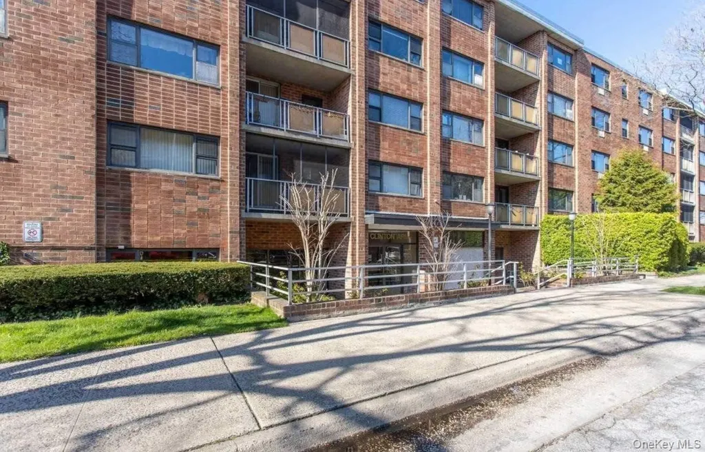100 Clinton Avenue Mineola NY 11501