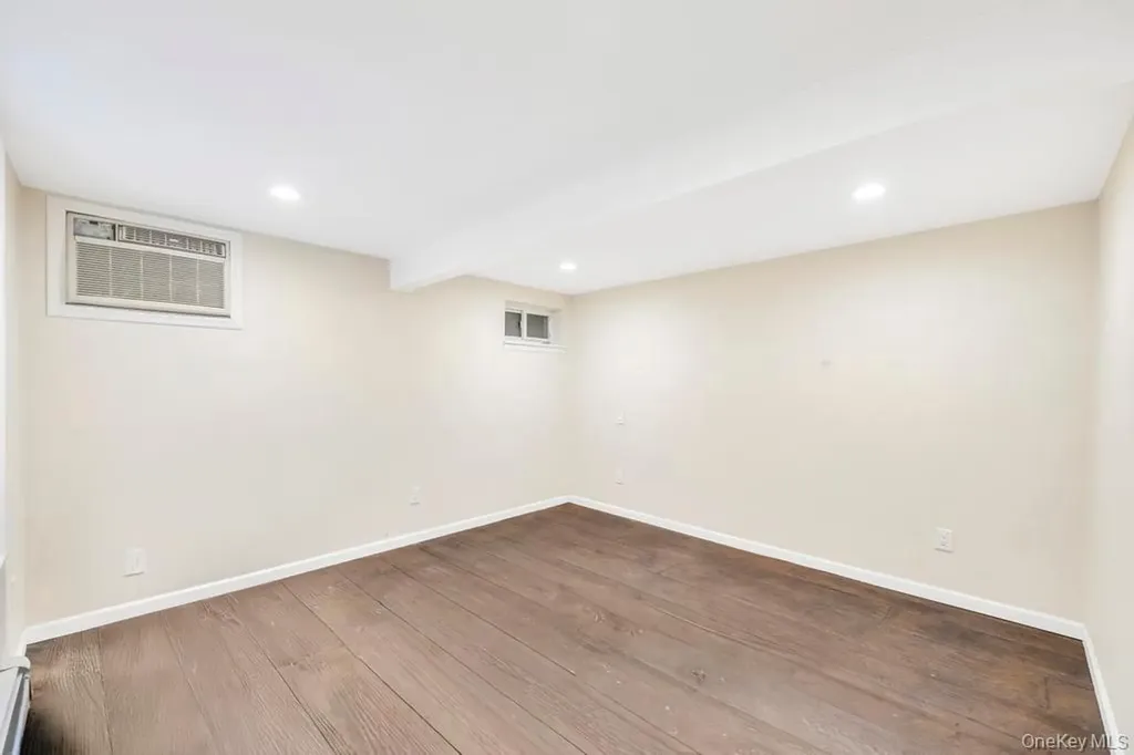 32 Longfellow Avenue Westbury NY 11590