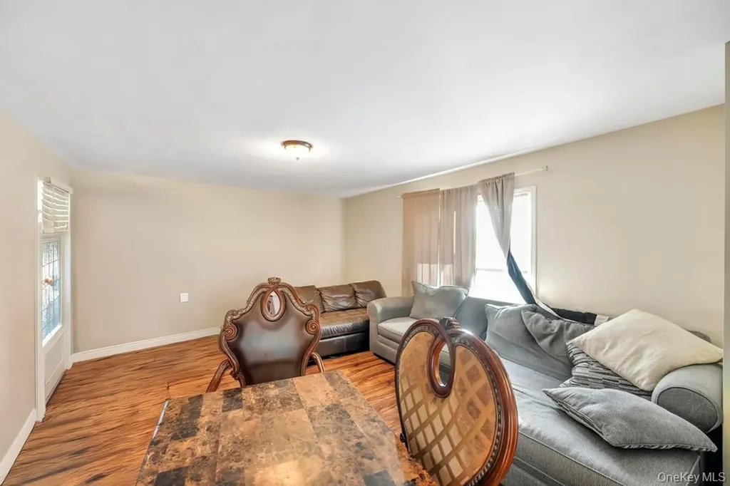 32 Longfellow Avenue Westbury NY 11590