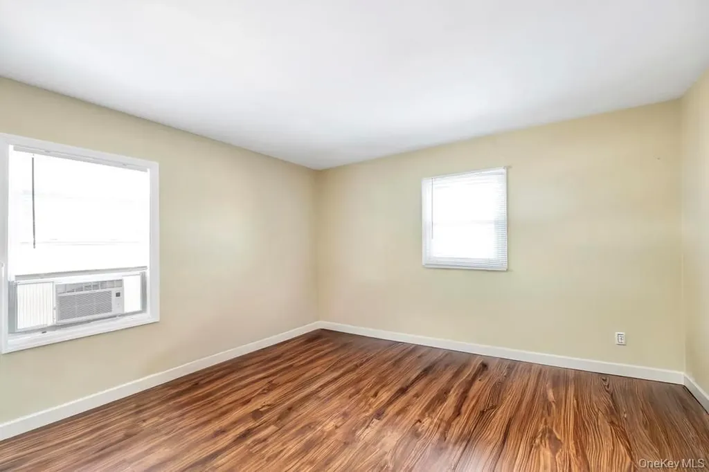 32 Longfellow Avenue Westbury NY 11590