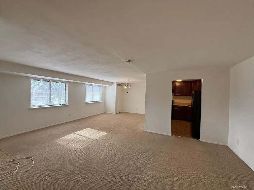 55 Pinebrook Place Bay Shore NY 11706