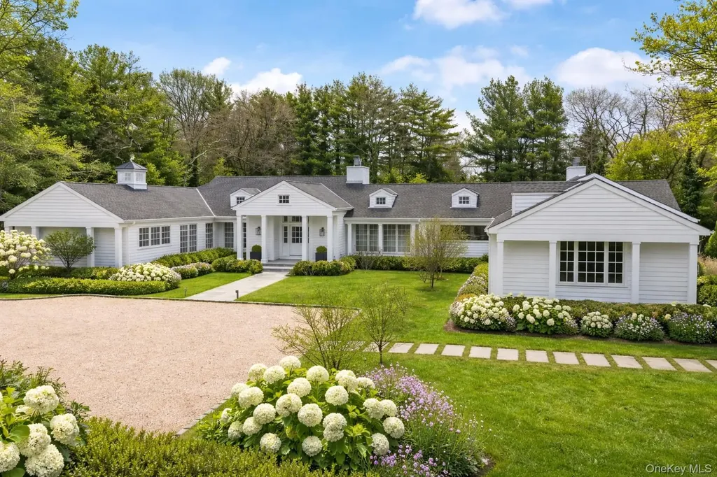 3 Horseshoe Road Old Westbury NY 11568