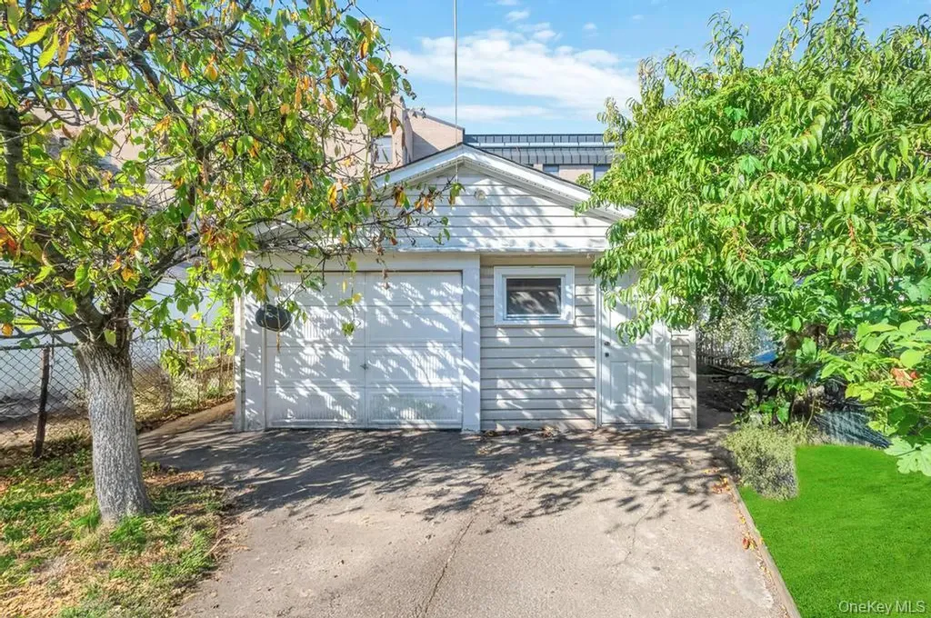 8108 164th Place Jamaica NY 11432
