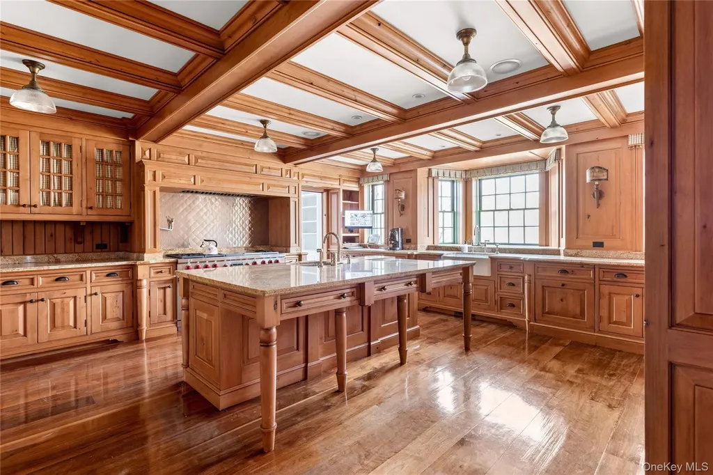 393 Mill River Road Muttontown NY 11771