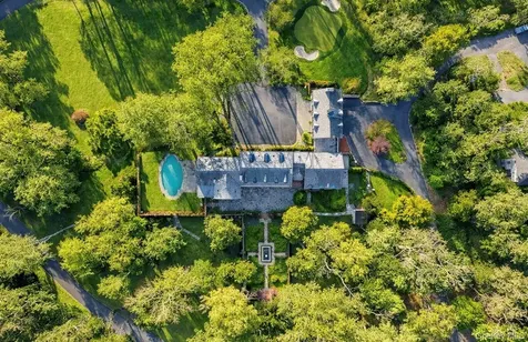 393 Mill River Road Muttontown NY 11771
