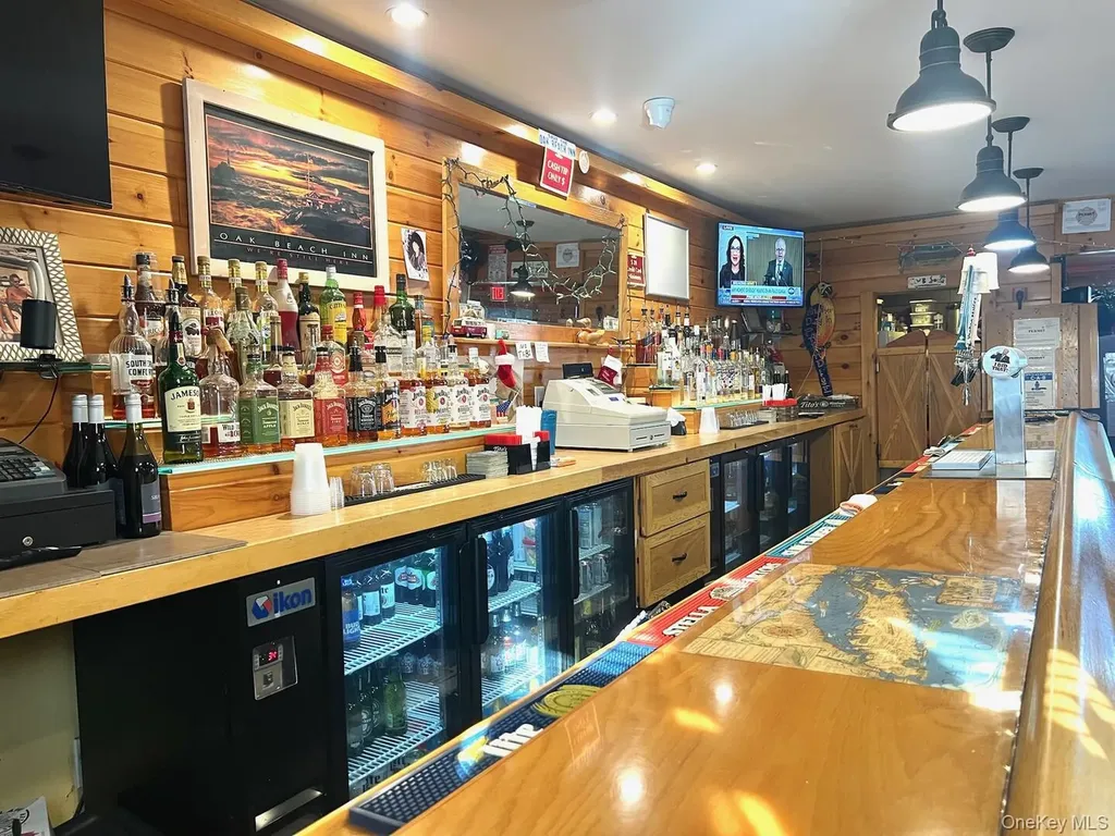 10 Hawley Avenue West Islip NY 11795