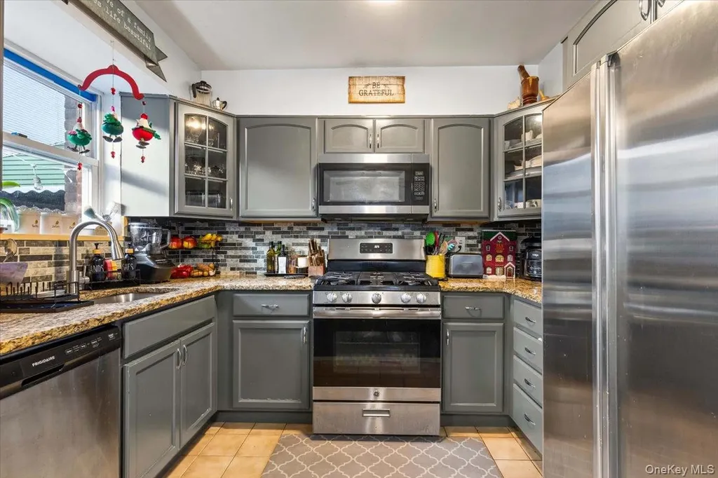 2761 Hering Avenue Bronx NY 10469