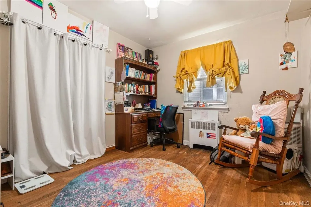 2761 Hering Avenue Bronx NY 10469