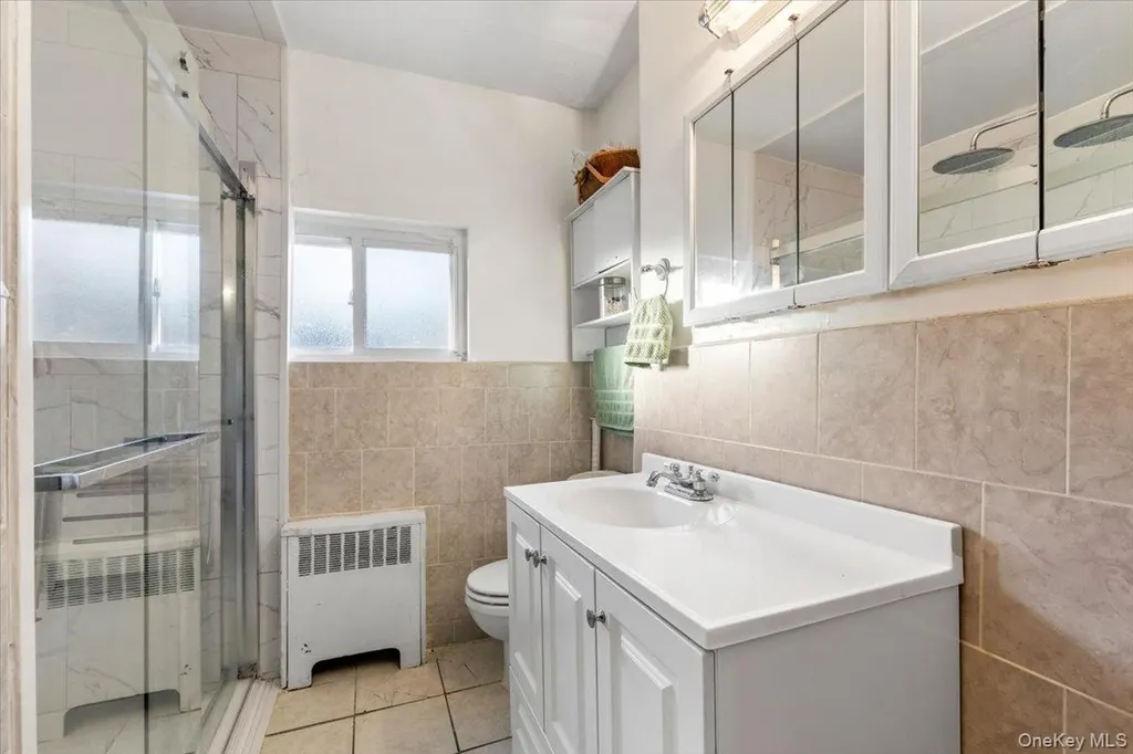 2761 Hering Avenue Bronx NY 10469