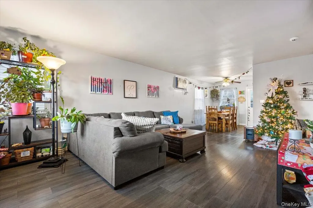 2761 Hering Avenue Bronx NY 10469