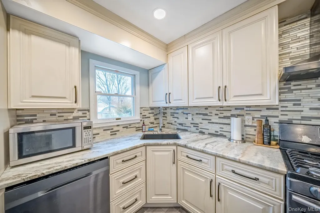 22 Jones Drive Garnerville NY 10923