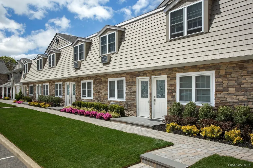 302 Imperial Bayport NY 11705