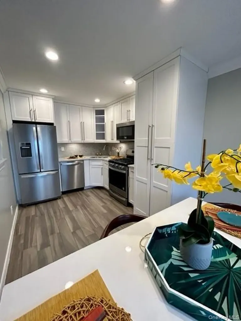 302 Imperial Bayport NY 11705