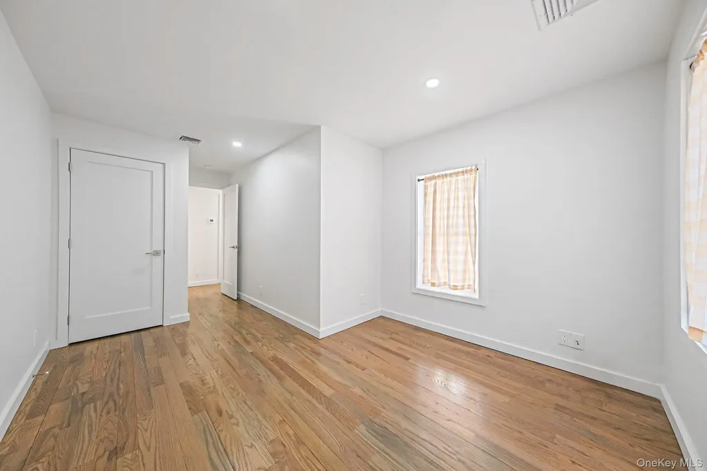 46 Maxwell Avenue Oyster Bay NY 11771