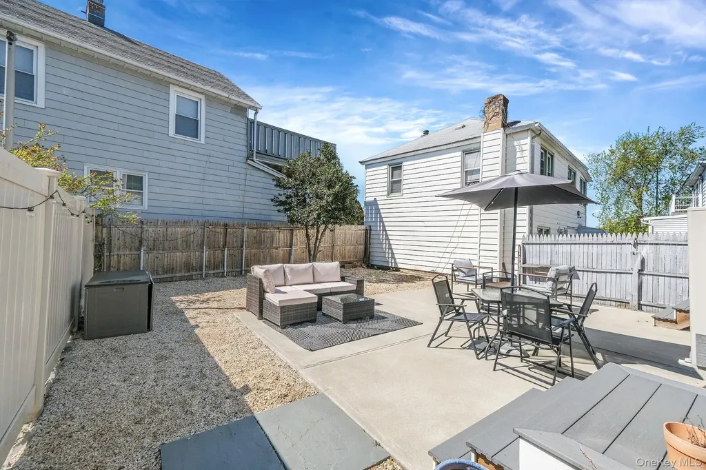 46 Maxwell Avenue Oyster Bay NY 11771
