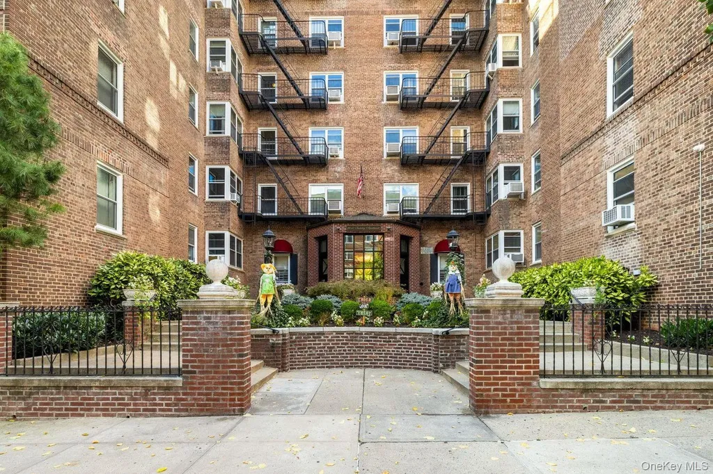 99-45 67th Road Rego Park NY 11374