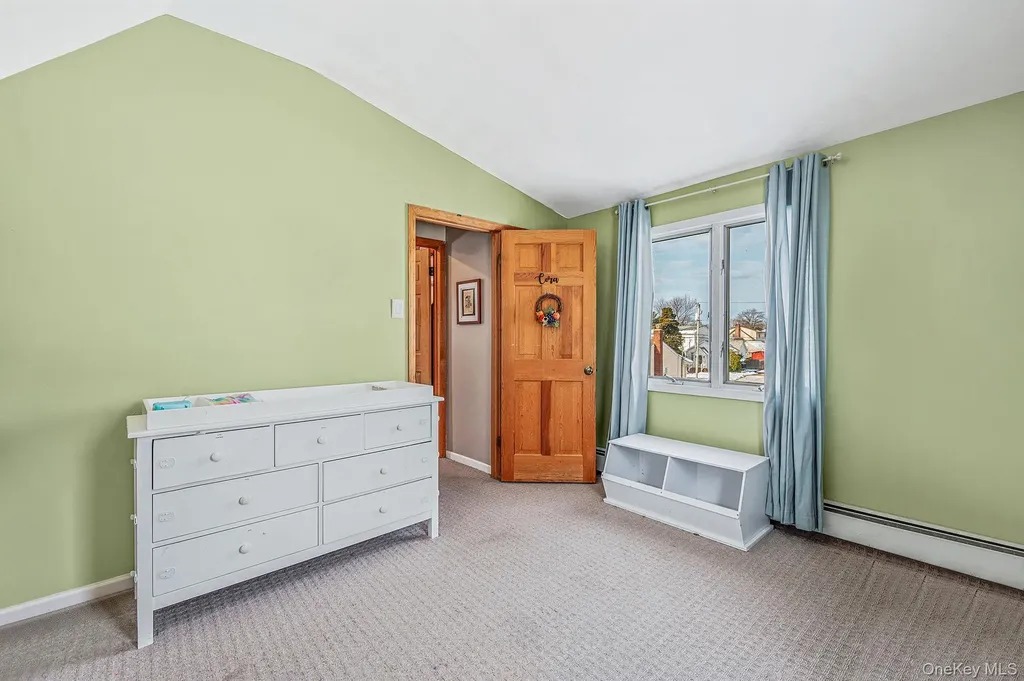 1560 A Street West Babylon NY 11704