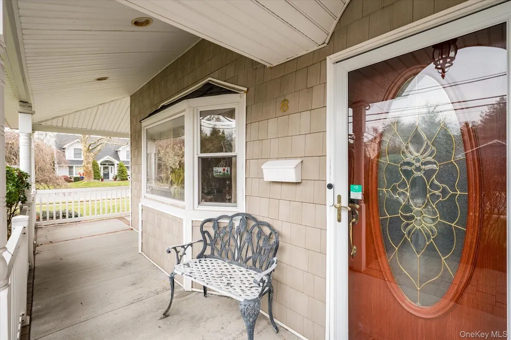 8 Hillside Lane Syosset NY 11791