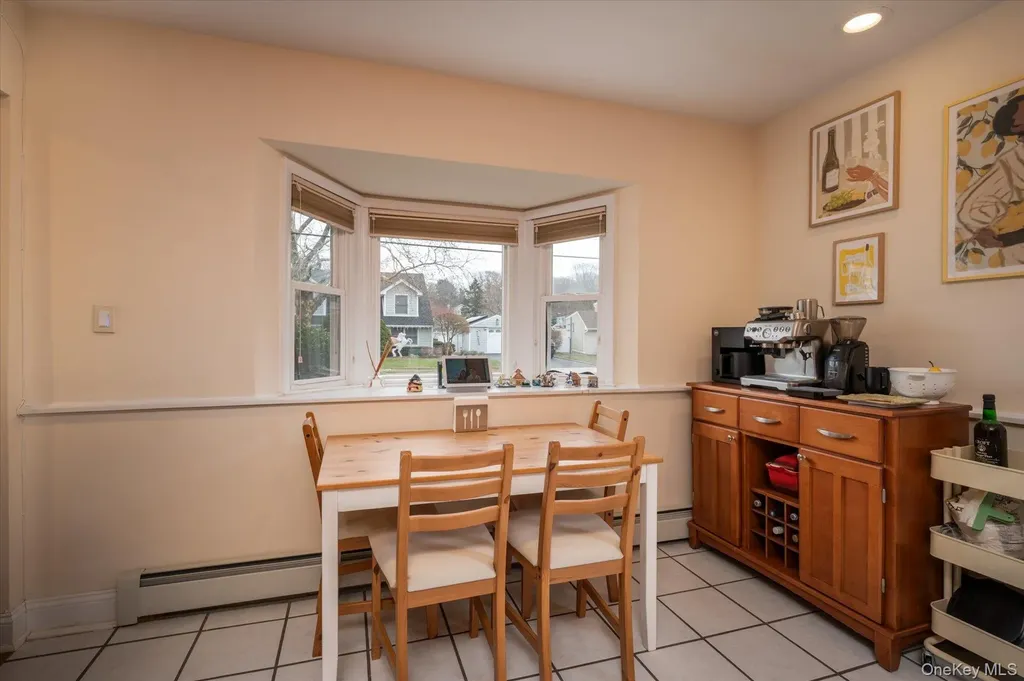 8 Hillside Lane Syosset NY 11791