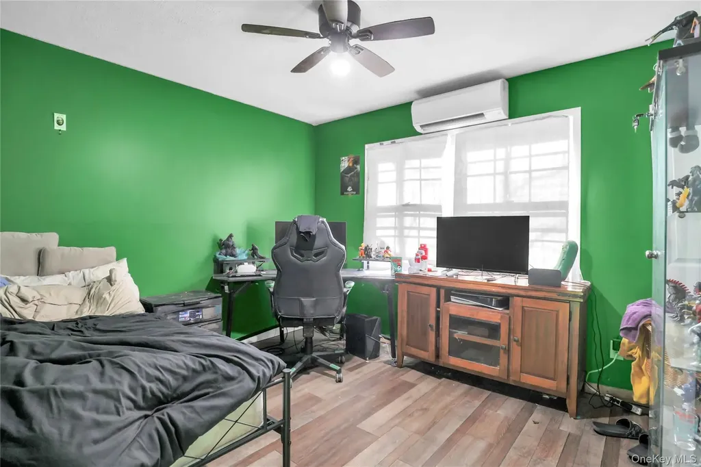 11 Seward Lane Stony Brook NY 11790
