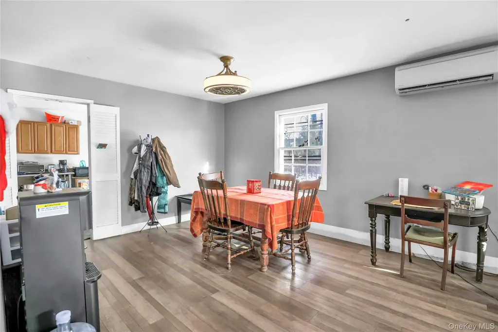 11 Seward Lane Stony Brook NY 11790