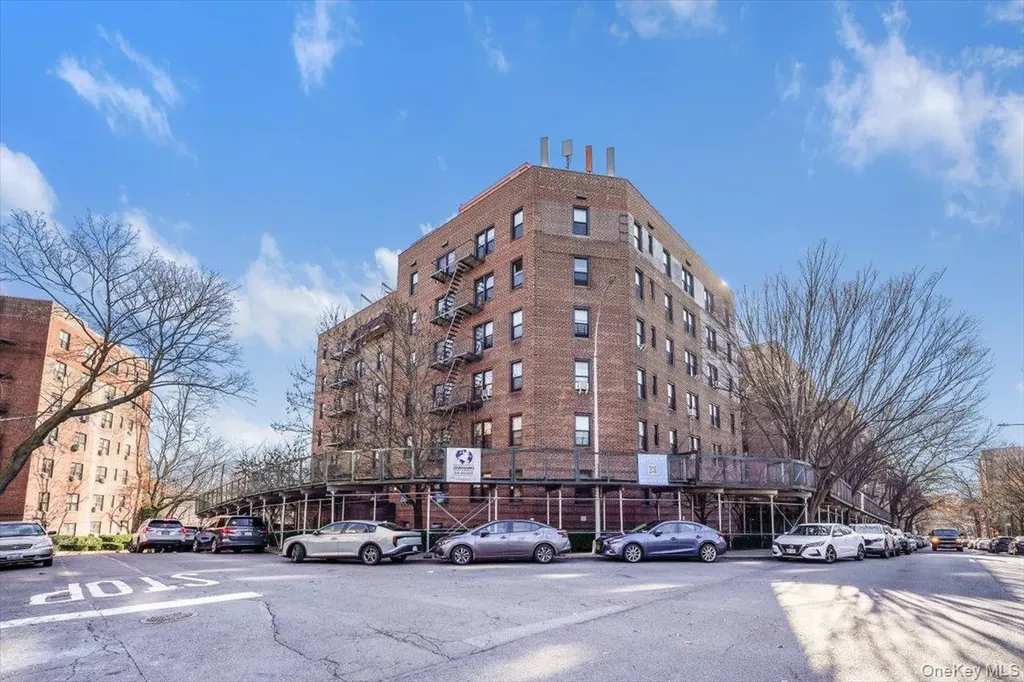 3840 Greystone Avenue Bronx NY 10463