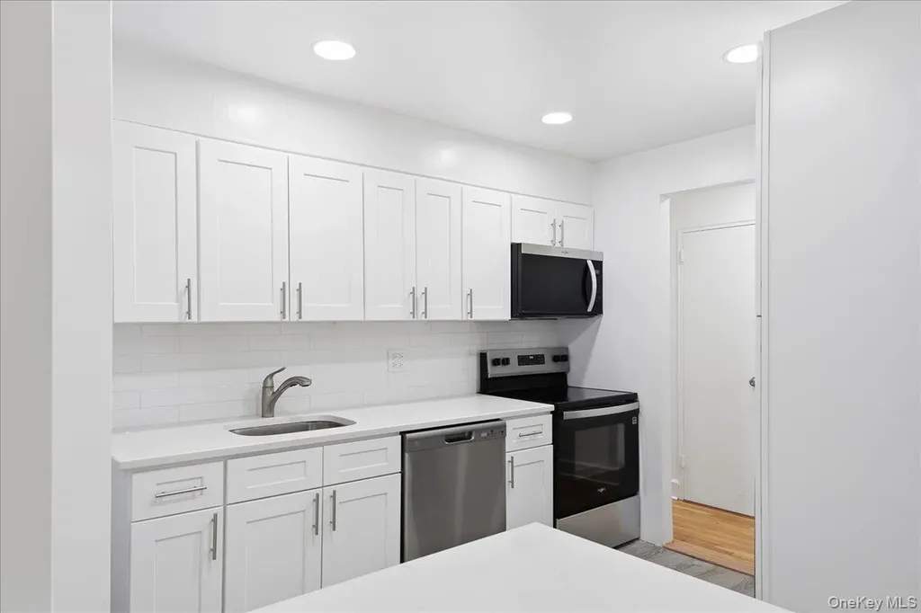 3840 Greystone Avenue Bronx NY 10463