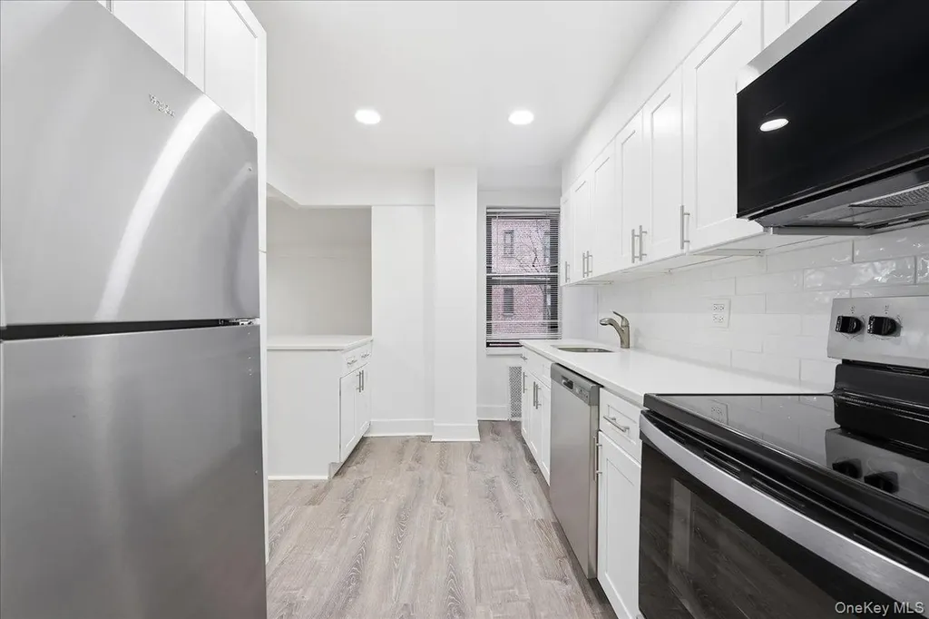 3840 Greystone Avenue Bronx NY 10463