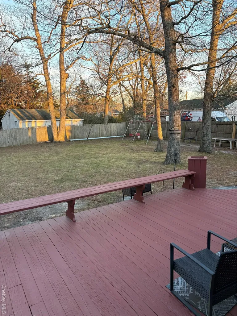 18 Tyte Drive Riverhead NY 11901