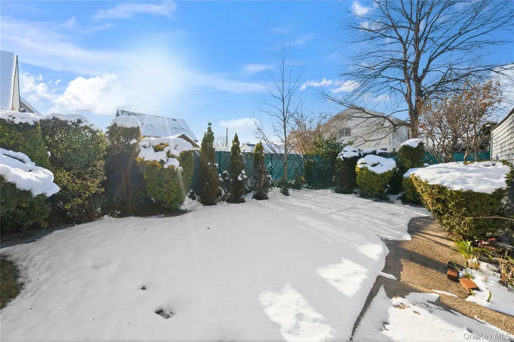 76 Westend Avenue Valley Stream NY 11580