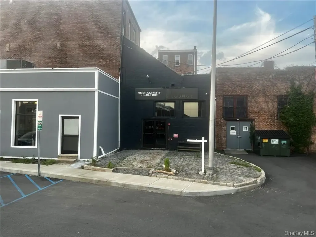 302-304 Main Street Poughkeepsie NY 12601