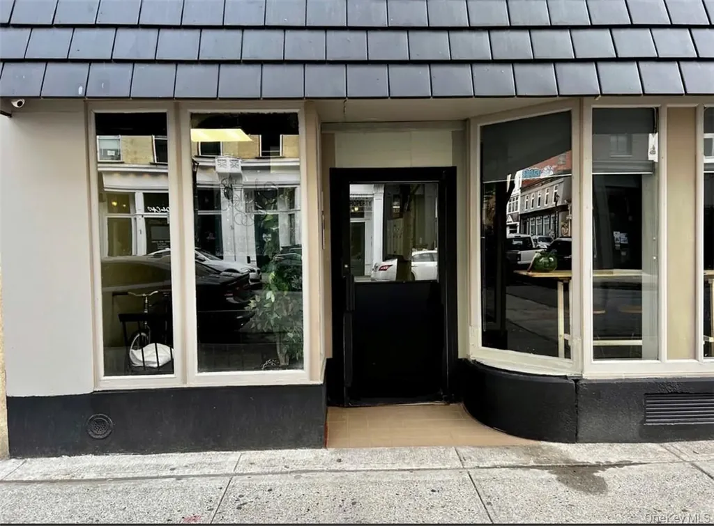 302-304 Main Street Poughkeepsie NY 12601