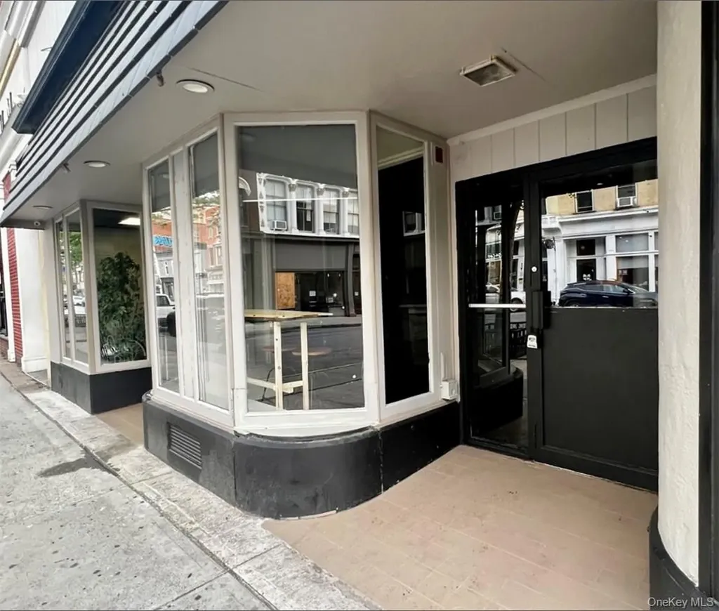 302-304 Main Street Poughkeepsie NY 12601