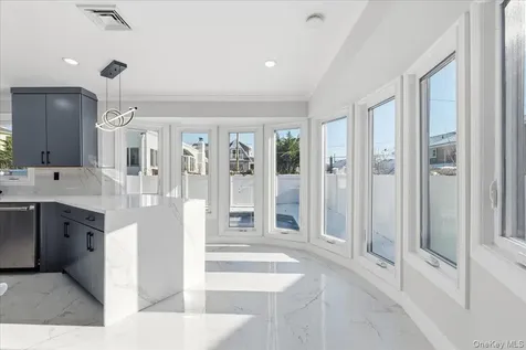 88 Mark Lane Atlantic Beach NY 11509