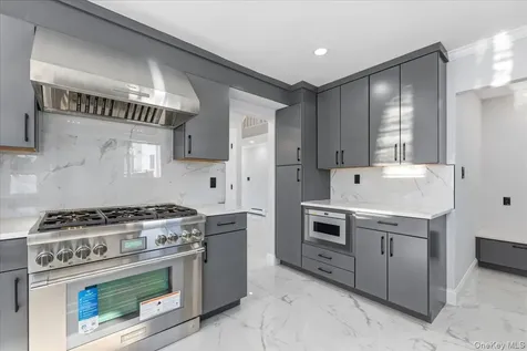 88 Mark Lane Atlantic Beach NY 11509