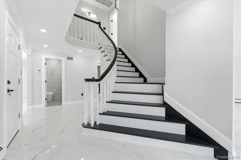 88 Mark Lane Atlantic Beach NY 11509