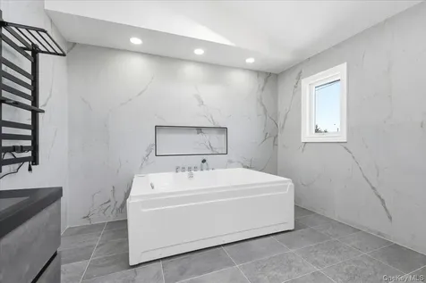 88 Mark Lane Atlantic Beach NY 11509