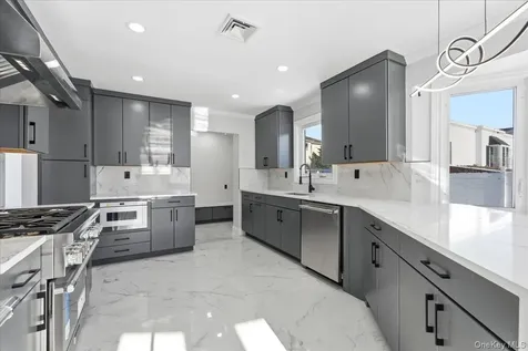 88 Mark Lane Atlantic Beach NY 11509