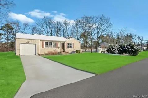 1611 Baldwin Boulevard Bay Shore NY 11706