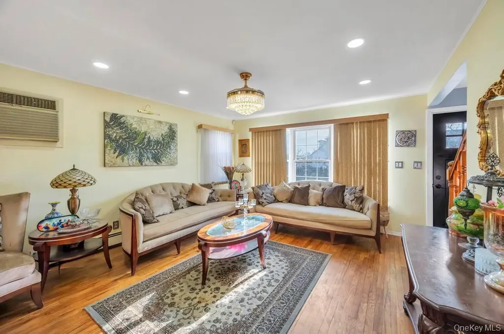 181 Martens Avenue Valley Stream NY 11580