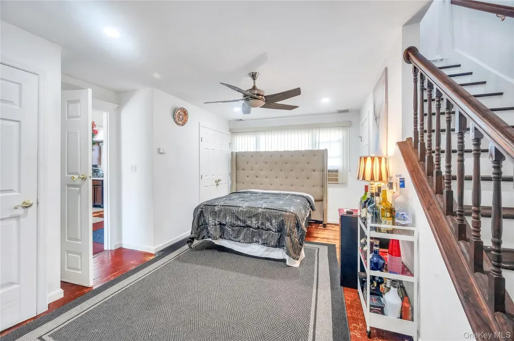 6 Regal Lane Levittown NY 11756