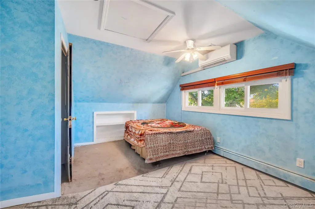6 Regal Lane Levittown NY 11756
