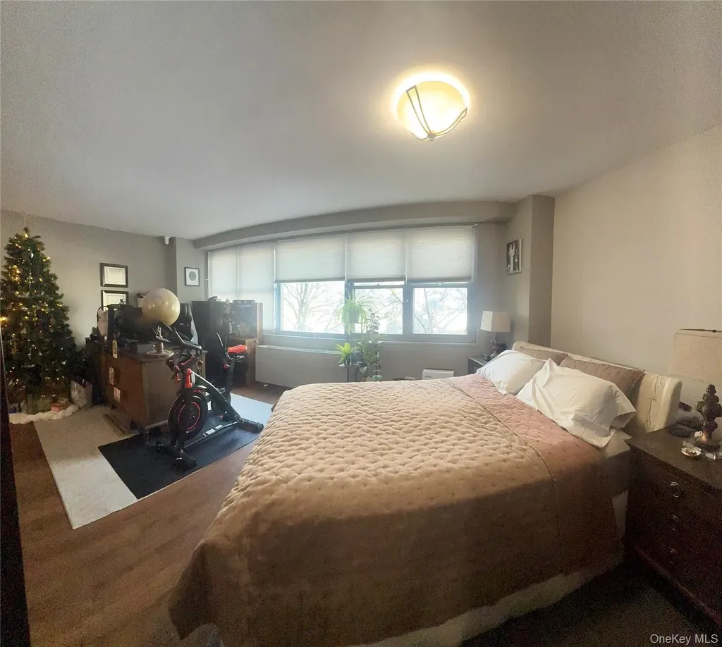 61-20 Grand Central Parkway Forest Hills NY 11375