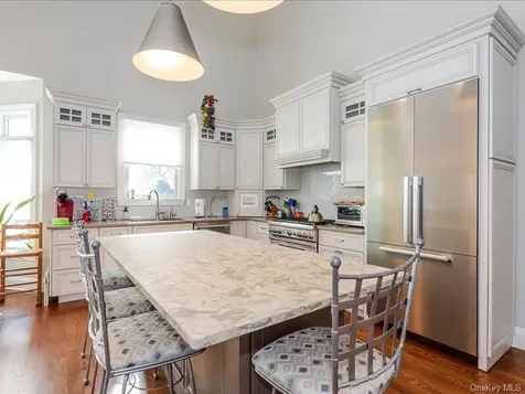 38 Fieldstone Lane Oyster Bay NY 11771