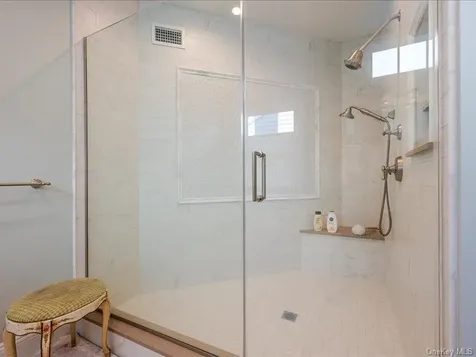 38 Fieldstone Lane Oyster Bay NY 11771