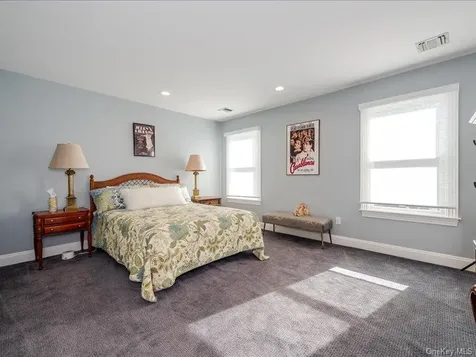 38 Fieldstone Lane Oyster Bay NY 11771