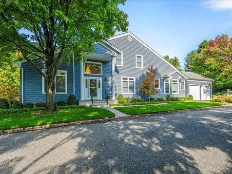 38 Fieldstone Lane Oyster Bay NY 11771