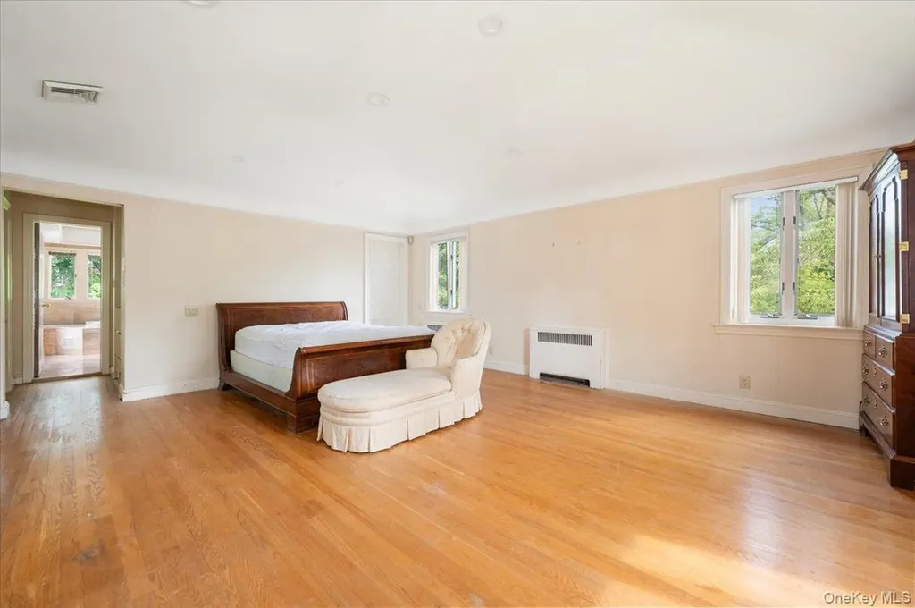 1 Parkside Drive Great Neck NY 11021