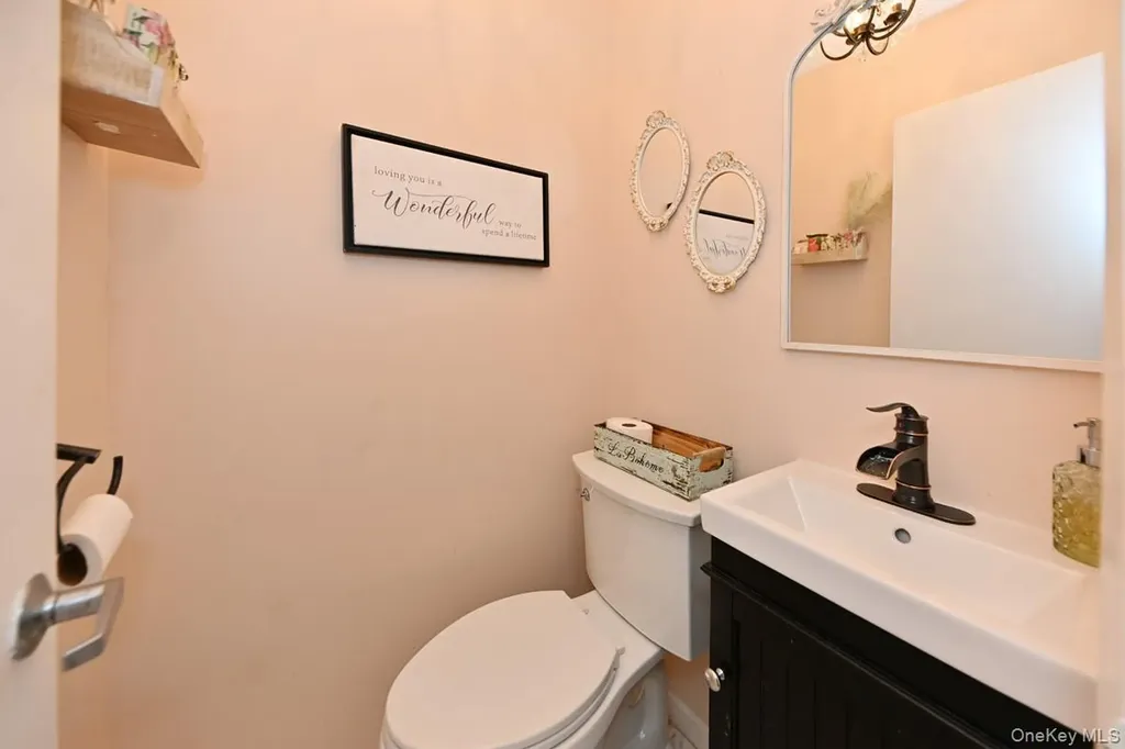 11 Lomond Avenue Chestnut Ridge NY 10977