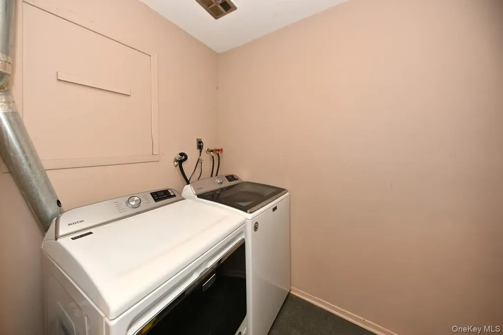 11 Lomond Avenue Chestnut Ridge NY 10977